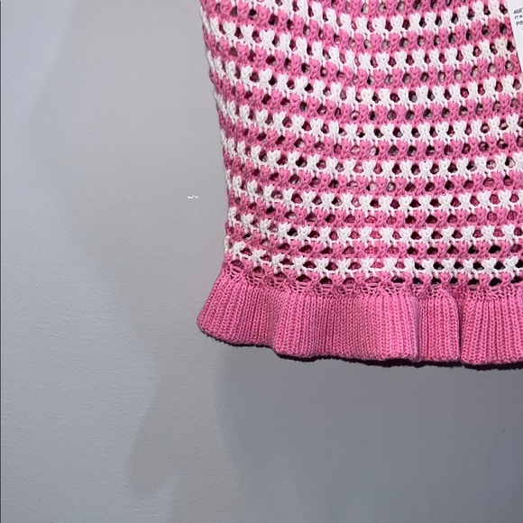 Full Tilt Pink & White Crochet V-Neck Crop Top - Picture 4 of 5